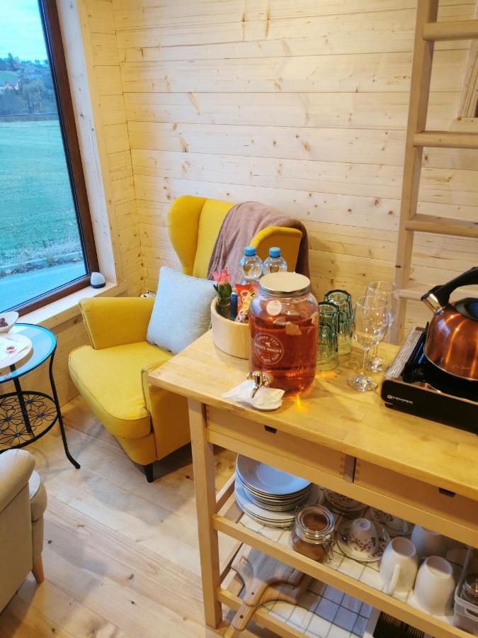Treehome Tinyhouse Střítež Exteriör bild