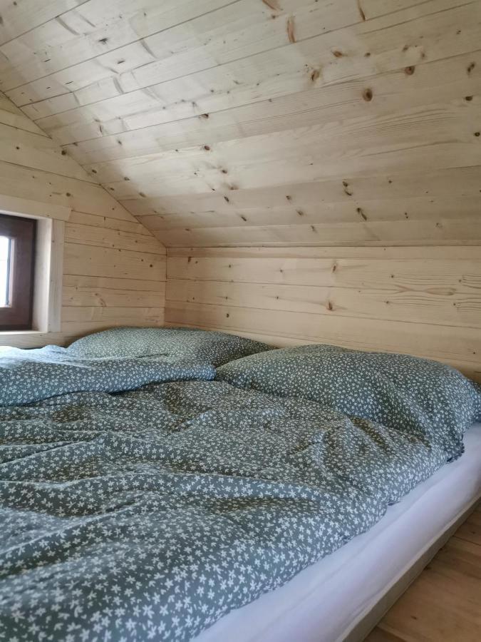 Treehome Tinyhouse Střítež Exteriör bild