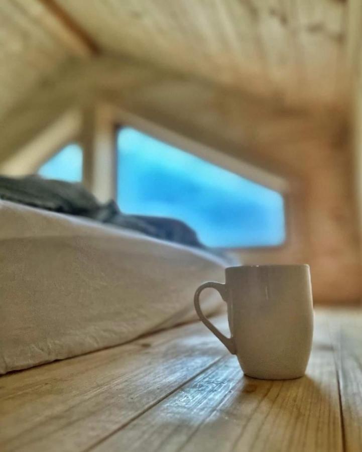 Treehome Tinyhouse Střítež Exteriör bild