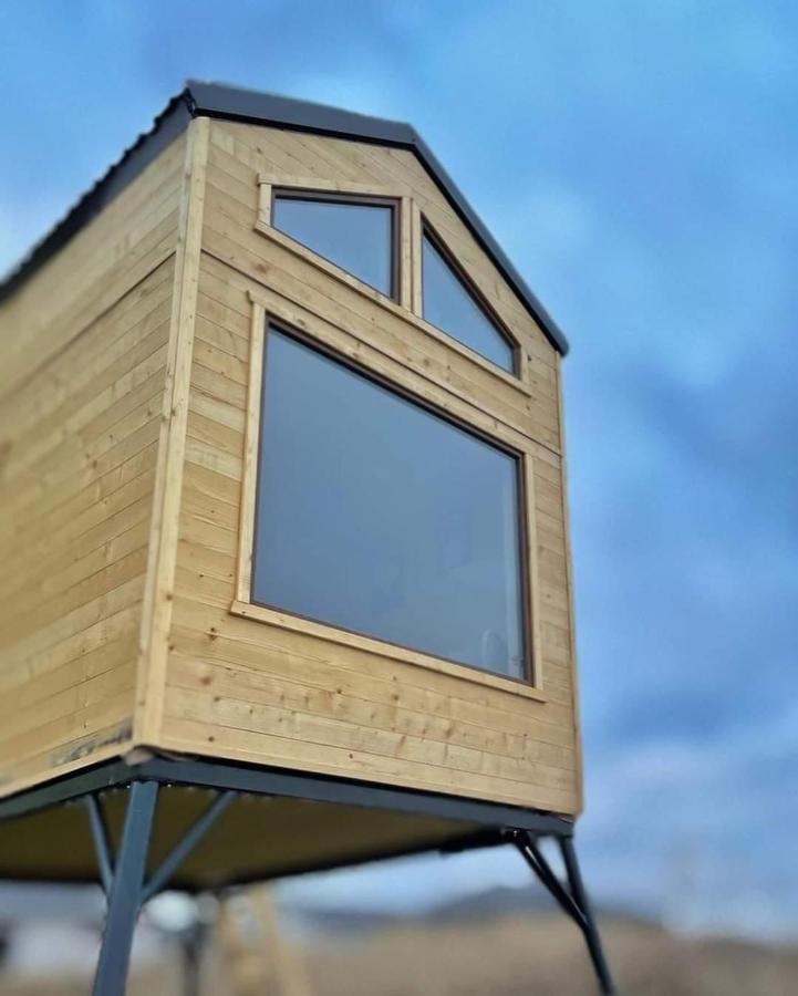 Treehome Tinyhouse Střítež Exteriör bild